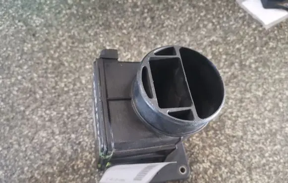 Mitsubishi Carisma Mass air flow meter E5T05471