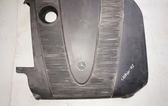Mercedes-Benz C W203 Engine cover (trim) A6460161824