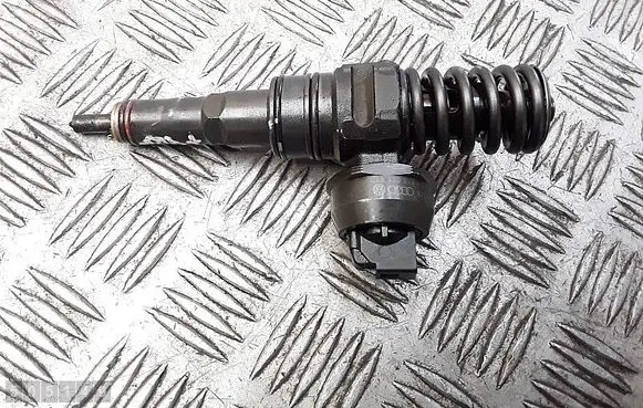 Volkswagen Golf IV Fuel injector 038130073ag 0414720215