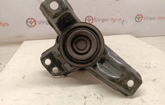 KIA Sorento Engine mount bracket 218102P950