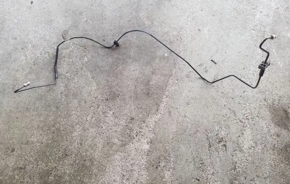 Jeep Cherokee Brake line pipe/hose 68232600AB