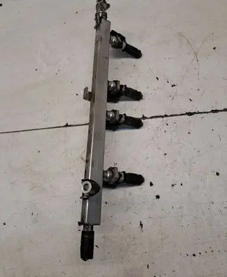 Audi A3 S3 A3 Sportback 8P Fuel main line pipe 06A133317BB