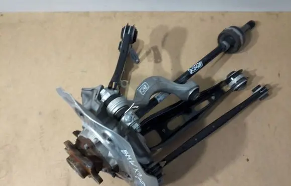 BMW X3 G01 Front shock absorber/damper 6877101103