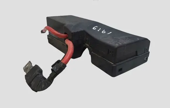 Volvo V40 Fuse box cover