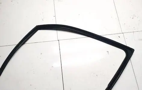 Dodge Caliber Rubber seal front coupe door 
