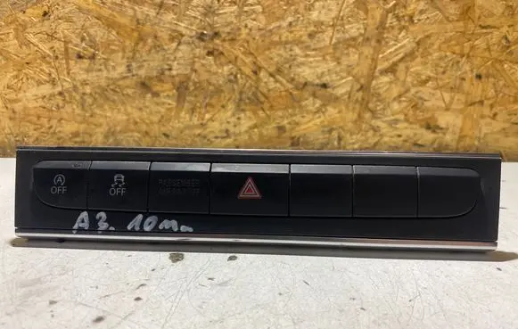 Audi A3 S3 8P Hazard light switch