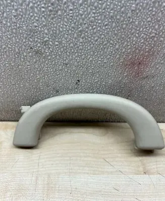 Mercedes-Benz CLS C219 Front interior roof grab handle 2118100051