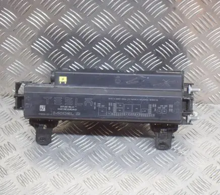 Tesla Model S Fuse box set 109440500F 111905900A