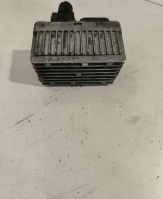 Opel Zafira C Glow plug pre-heat relay 55574293 193035 0522122601