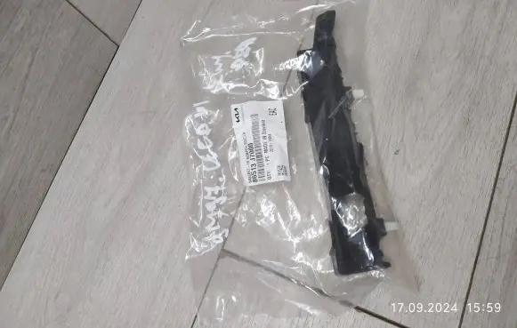 KIA Ceed Fender mounting bracket 86513J7000