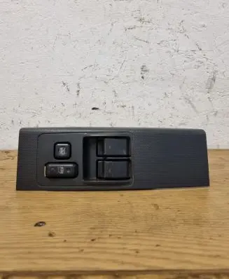 Toyota Corolla Verso AR10 Electric window control switch 54355669D