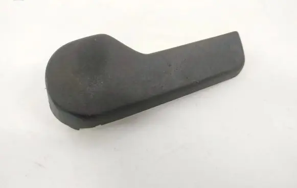 Engine bonnet (hood) release handle