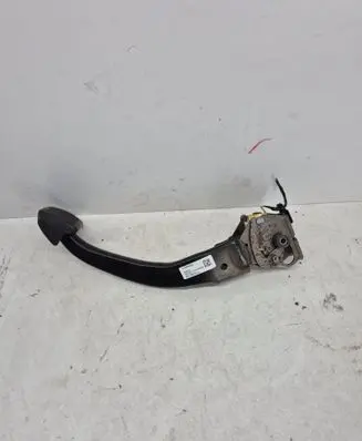 Volvo XC90 Brake pedal 31682024