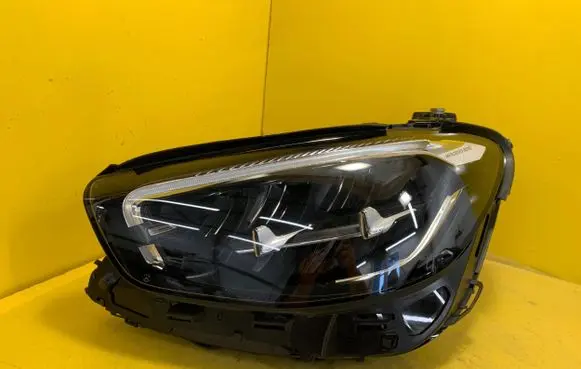 Mercedes-Benz E W213 Headlight/headlamp a2139060705