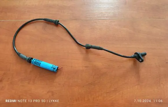 BMW 5 E60 E61 ABS brake wheel speed sensor 6908705 10407456