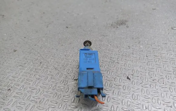 Volkswagen Transporter - Caravelle T4 Brake pedal sensor switch 1H0927189