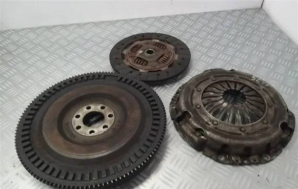 Renault Master III Clutch set kit 8200117425