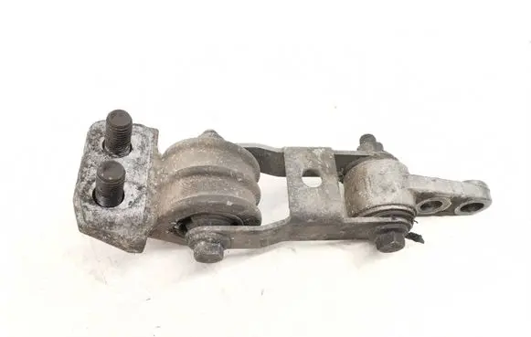 Volvo V70 Engine mount bracket 30680750