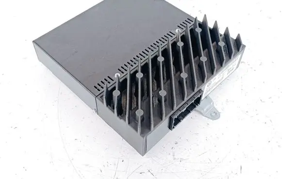 BMW 1 E82 E88 Sound amplifier 9177232