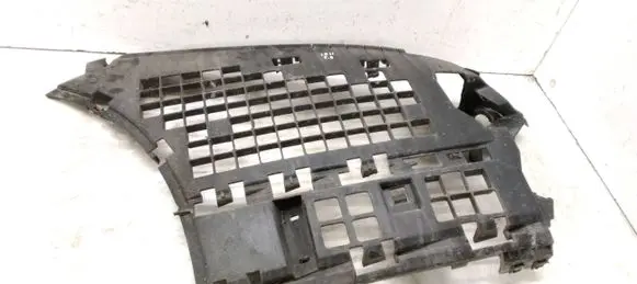 Front bumper mounting bracket