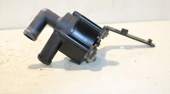 Volkswagen PASSAT B7 Electric auxiliary coolant/water pump 5N0965561