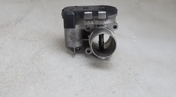 Renault Trafic II (X83) Throttle valve 8200330810 8200330812 0281002681