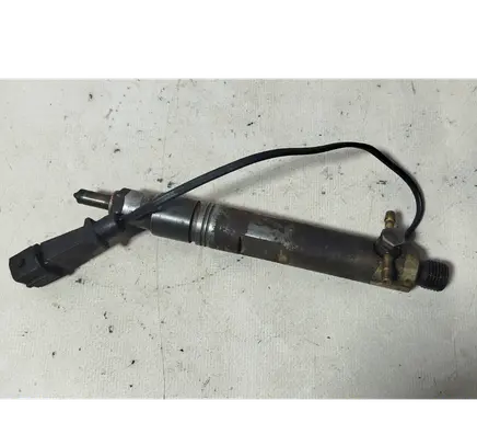 Fuel injector