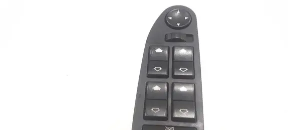 BMW 5 E39 Electric window control switch 8368966