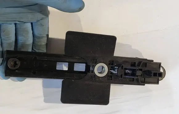 Land Rover Range Rover Sport L494 Seat belt adjustment rail 616773300B 05495