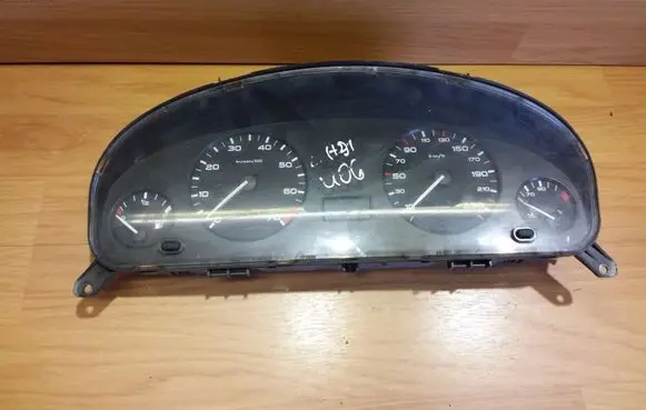 Peugeot 406 Speedometer (instrument cluster) 9630372480
