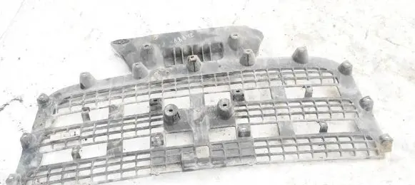 Ford Transit Front bumper lower grill 6c118200a 6c11-8200-a
