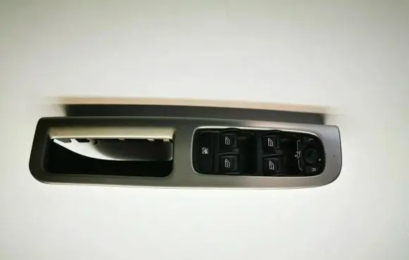 Volvo V50 Electric window control switch 30773211 8663815