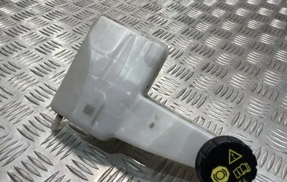 Citroen C4 III e-C4 Brake fluid reservoir PK12199