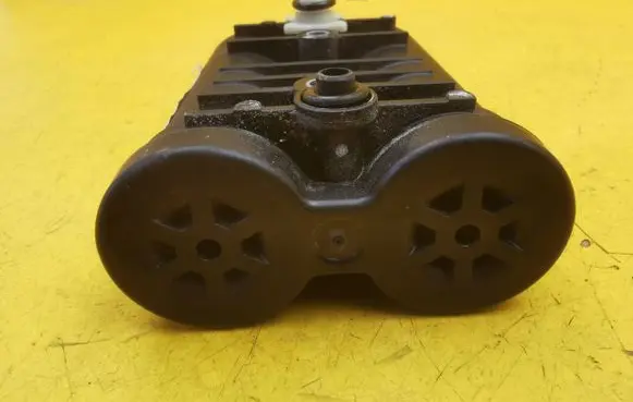 Mercedes-Benz EQS V297 Air suspension compressor/pump A2973202902