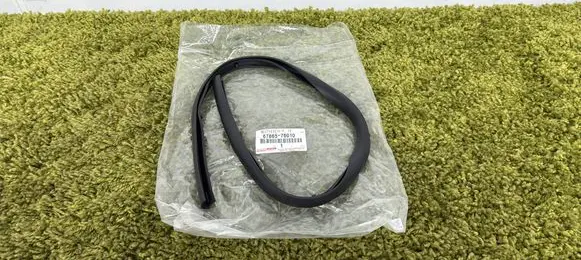 Lexus UX Front door rubber seal 67865-76010