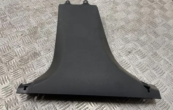 (B) pillar trim (bottom)