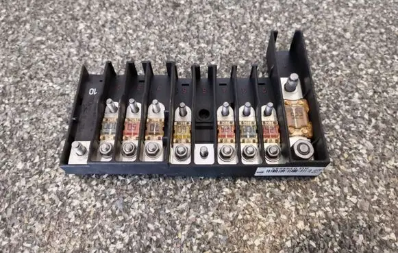 Volkswagen Transporter - Caravelle T5 Fuse module 7H6970187AG