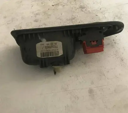 Renault Laguna I Electric window control switch 909669T022