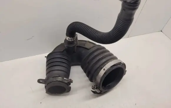 Audi A6 S6 C6 4F Air intake hose/pipe 4F0129615E