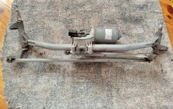 Jaguar XF X250 Front wiper linkage and motor 8X2317500BD 312008