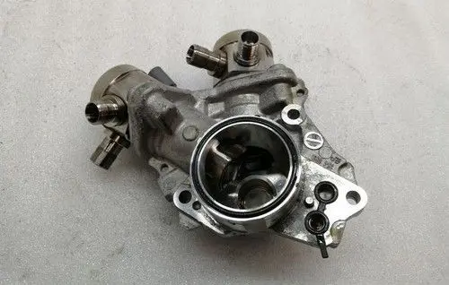 Mercedes-Benz SL R231 Mechanical fuel pump A2780700800