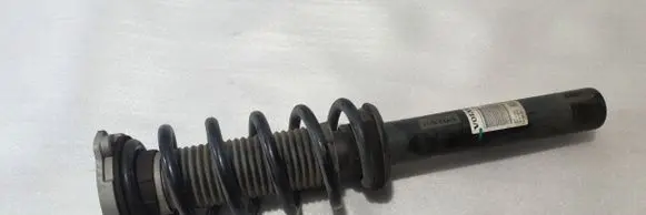 Volvo XC60 Front shock absorber/damper 32213633