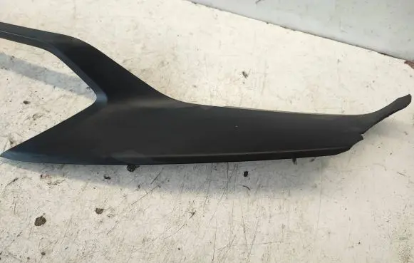 Chevrolet Camaro Under headlight/headlamp trim 84112275