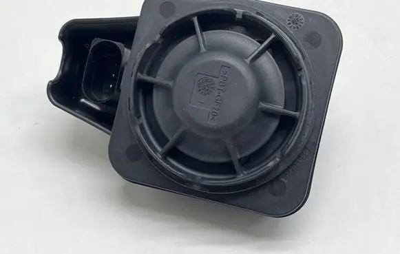 Audi Q3 F3 Alarm system siren 5Q0951605A