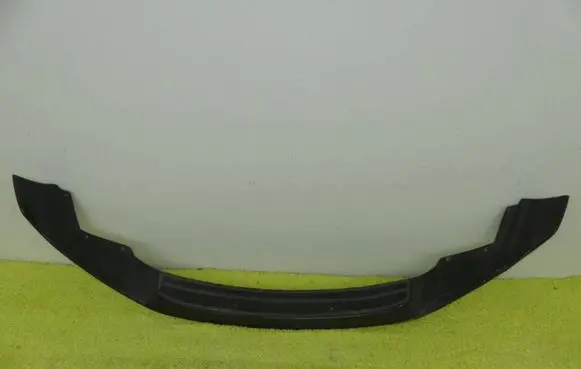Front bumper lip