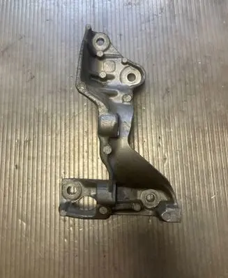 Nissan Qashqai Engine mounting bracket 147177968R