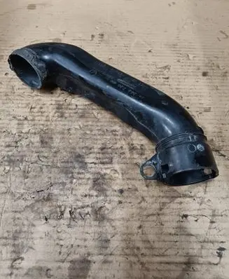 Air intake hose/pipe
