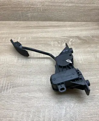 Mitsubishi Eclipse Accelerator throttle pedal APM30004 59240314