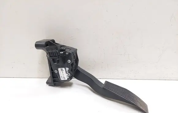 Opel Astra H Accelerator throttle pedal 9157999 6PV00811201
