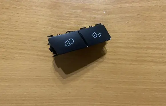 Mercedes-Benz E W212 Other switches/knobs/shifts A2048706410 B260